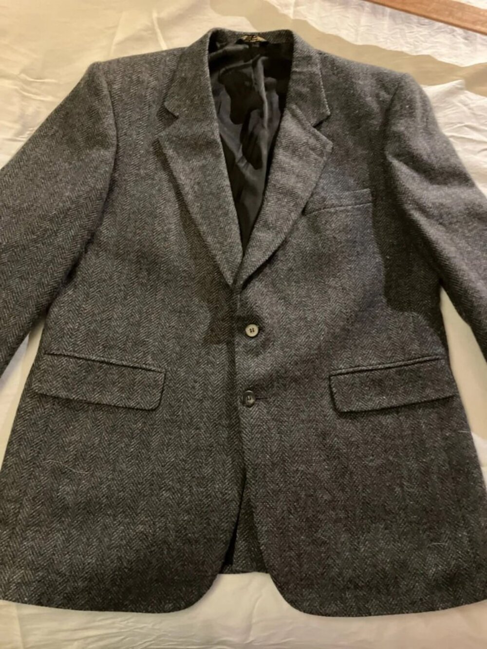 Men's Gray & Black Wool Herringbone Two-Button Blazer L